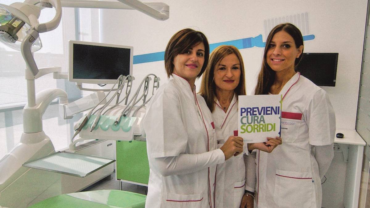 Apre lo studio dentistico cooperativo