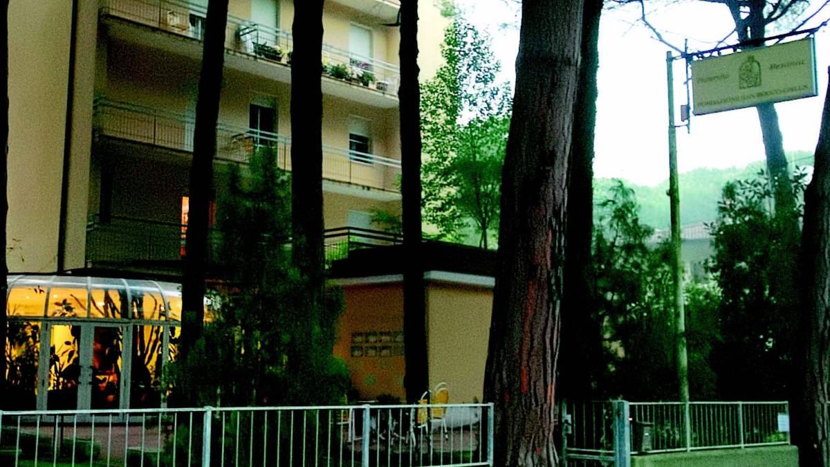 «Casa di riposo dentro l'hotel»
