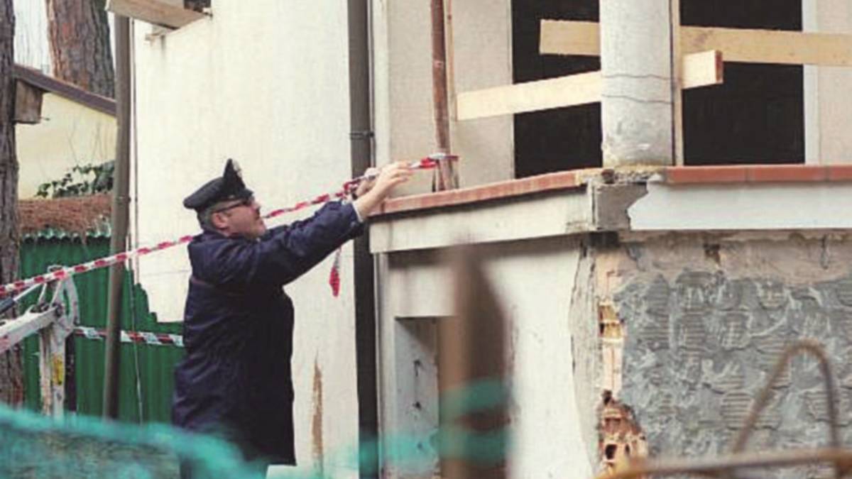 Travolto da un muro, quattro condanne