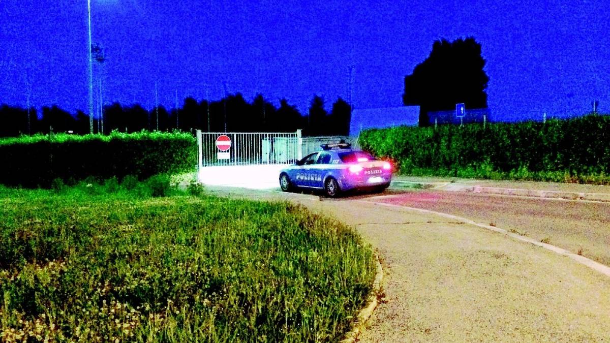Presi a rubare all'isola ecologica: un arresto