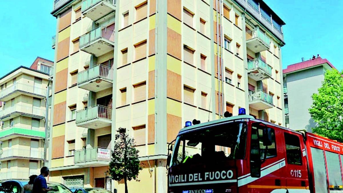Petardo semina il panico