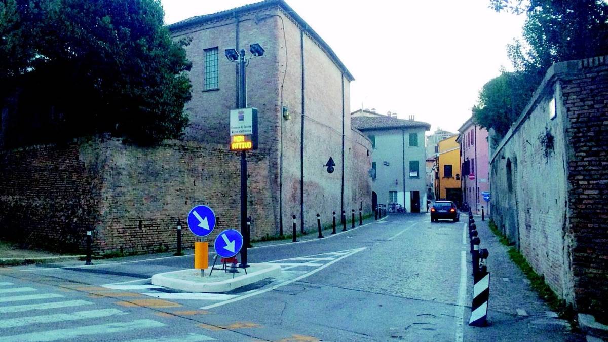 Nuovi Icarus: accessi irregolari in calo