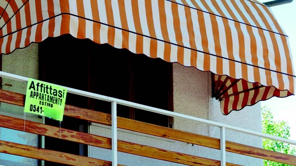 Affitti estivi in nero, nei guai 31 proprietari e un agente immobiliare