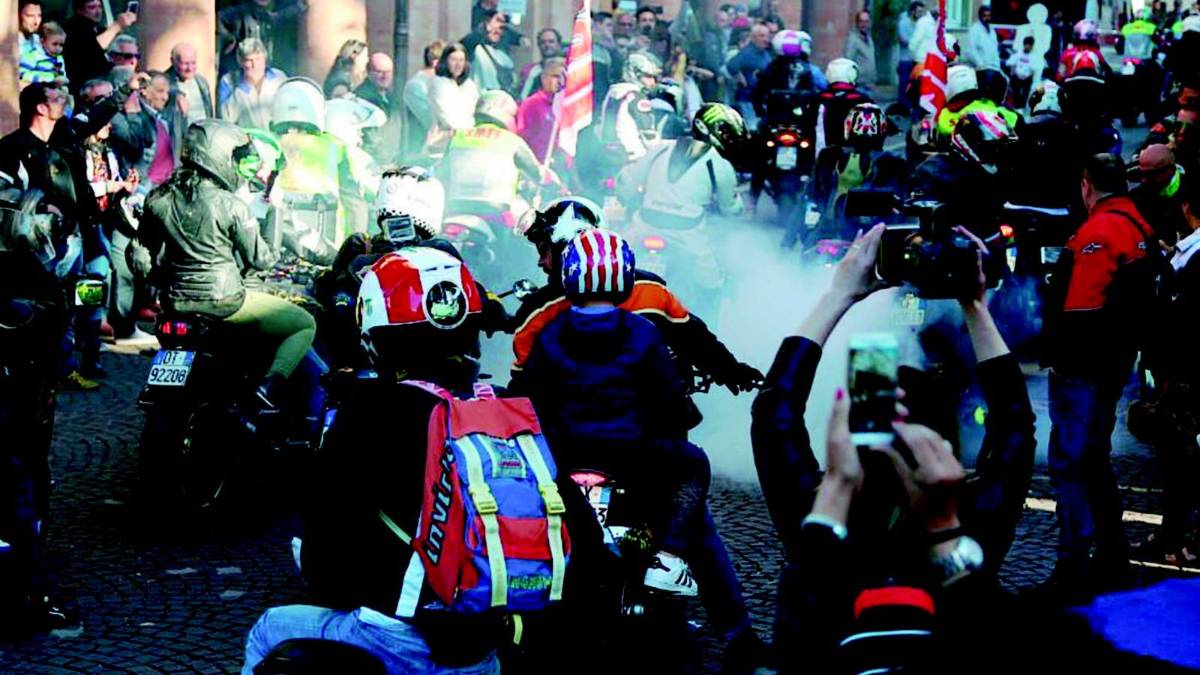Sic Day da record, in 5mila sfilano sul circuito