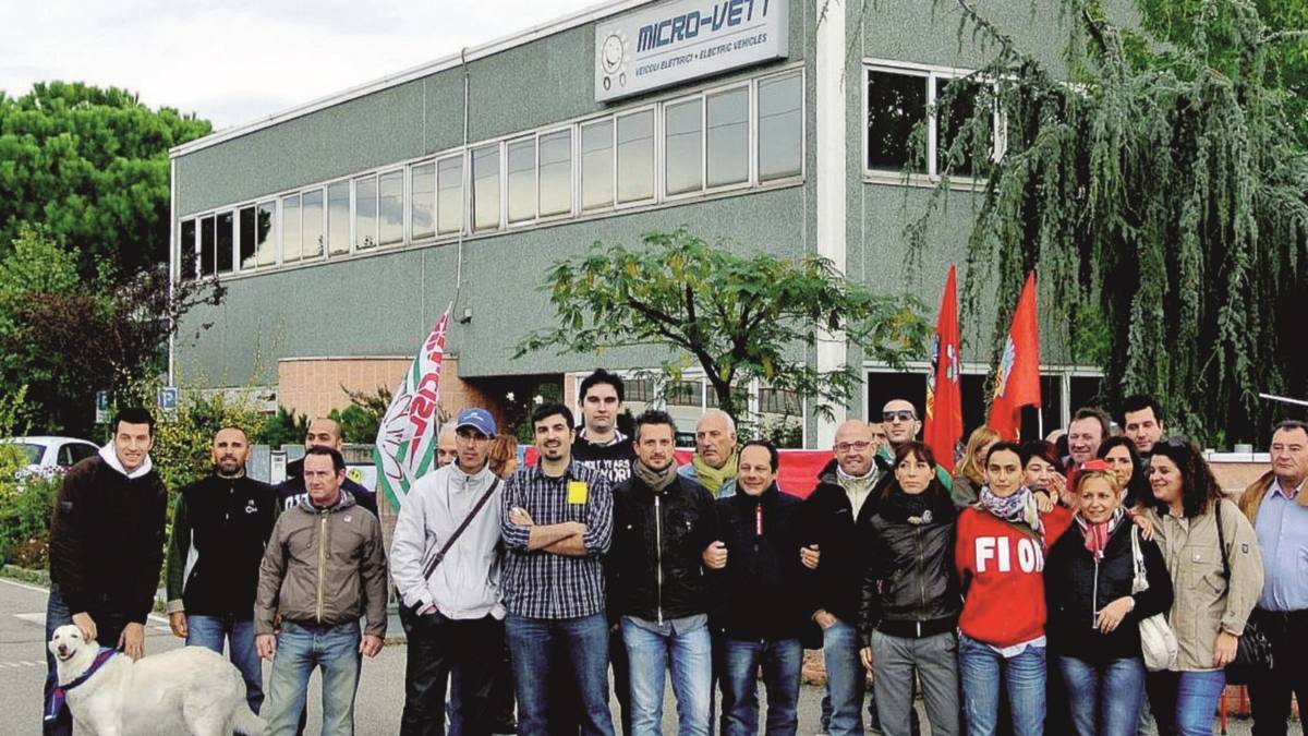 Micro Vett, tutti i lavoratori a casa
