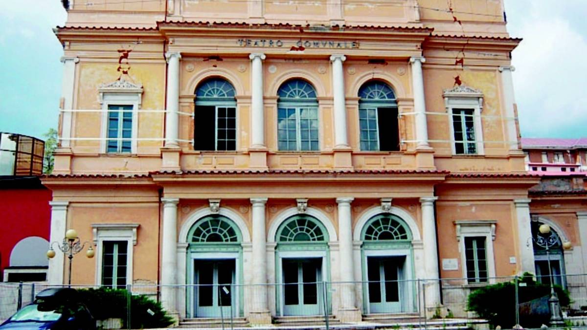 Affidata al Conscoop la ricostruzione del Teatro comunale dell'Aquila