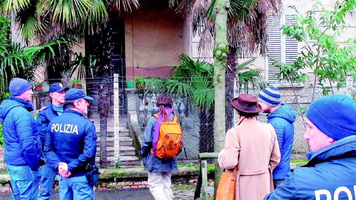Blitz della Questura per liberarlo