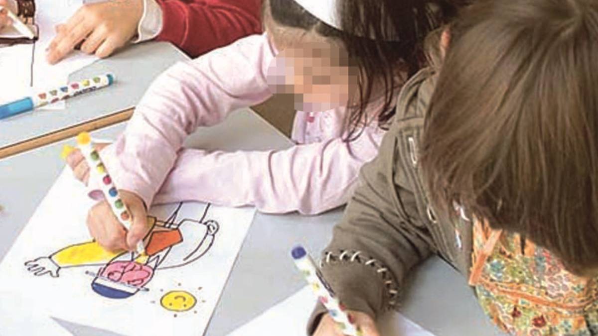 Imola, dalla maestra arrestata anche colpi di karate ai bambini