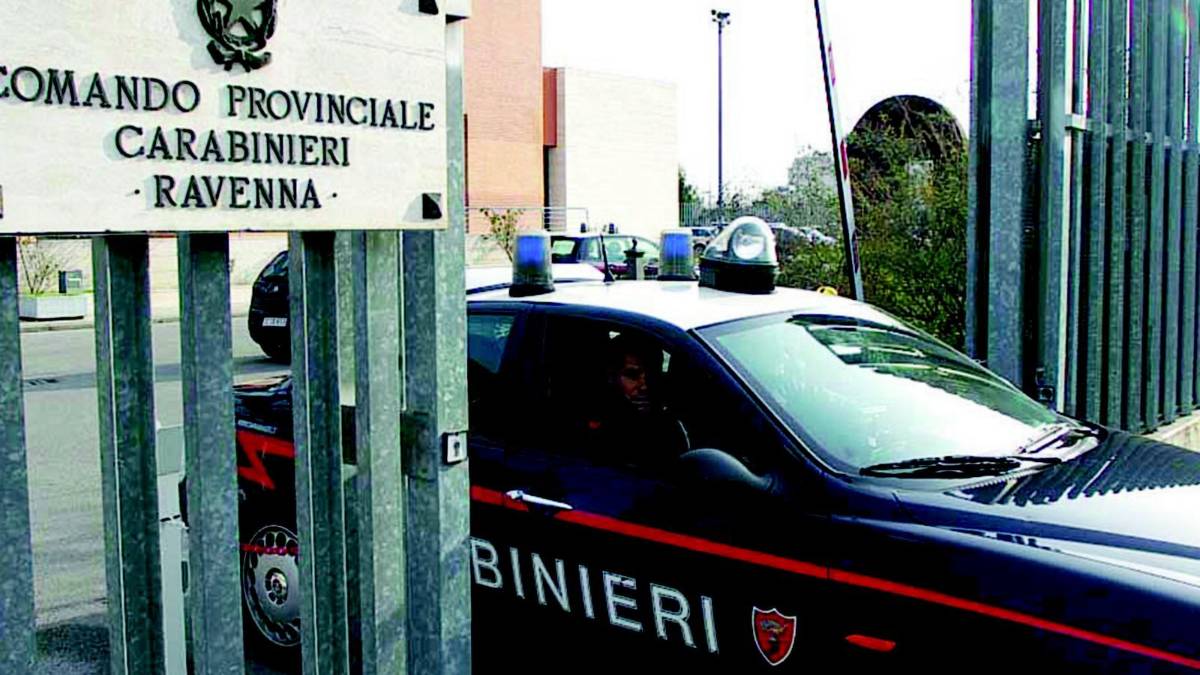 Ricatto a luci rosse a pensionato, arrestata