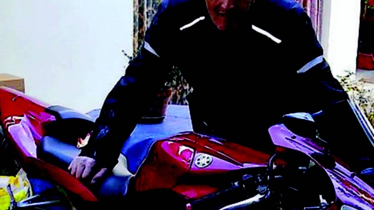 Scontro in curva, muore 54enne