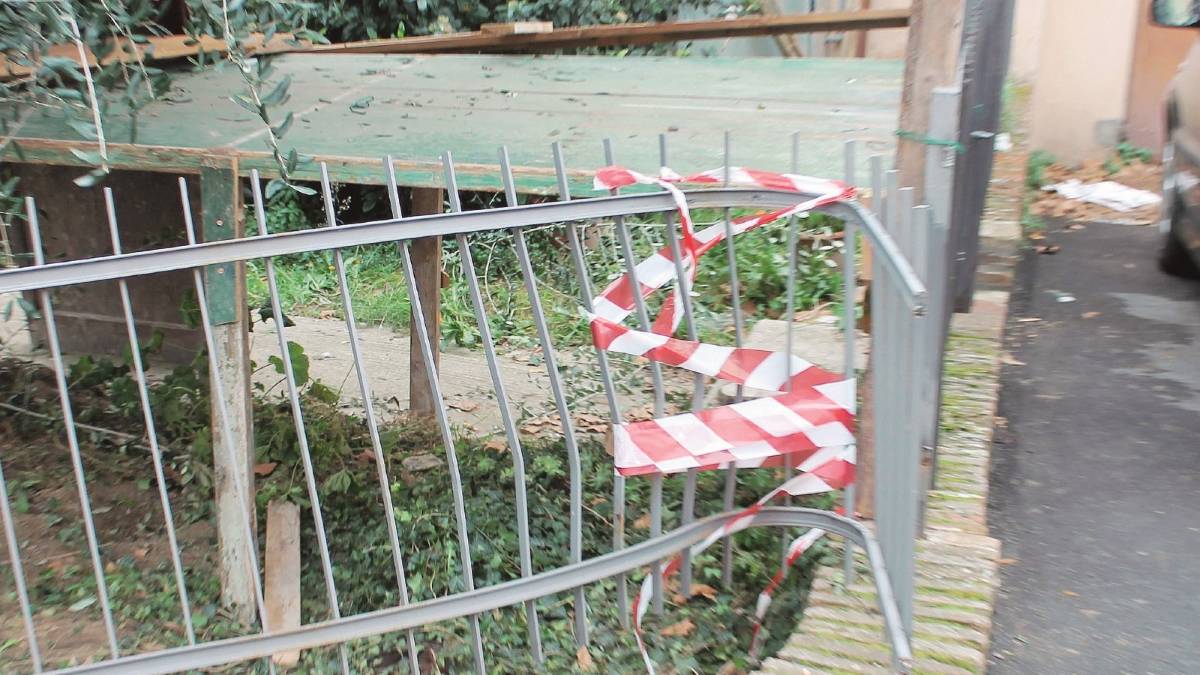 Pericoli davanti alla chiesa: altre proteste