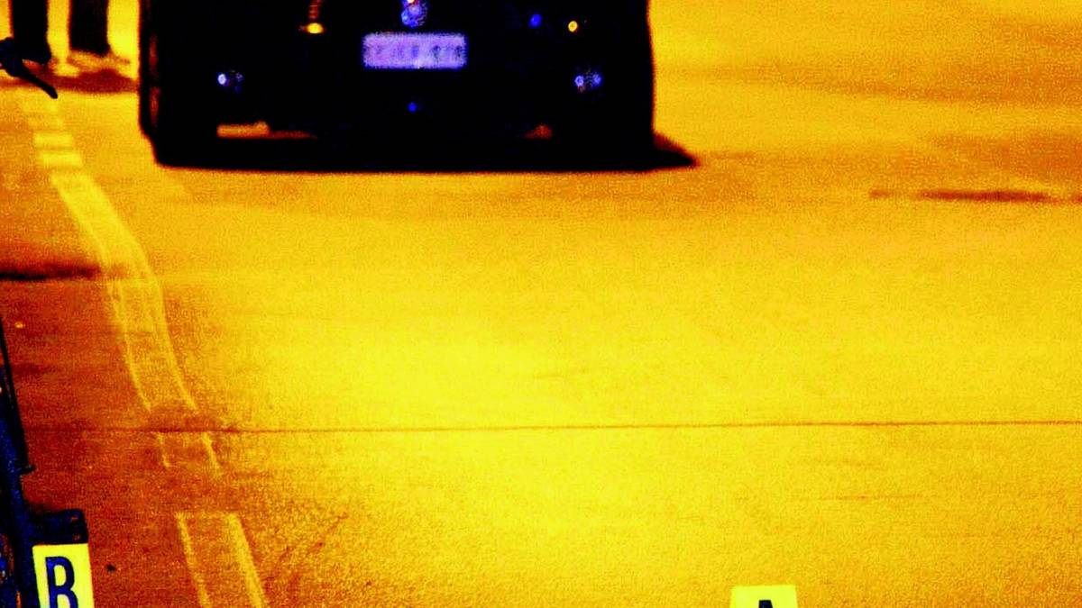Agguato in strada, spunta un revolver