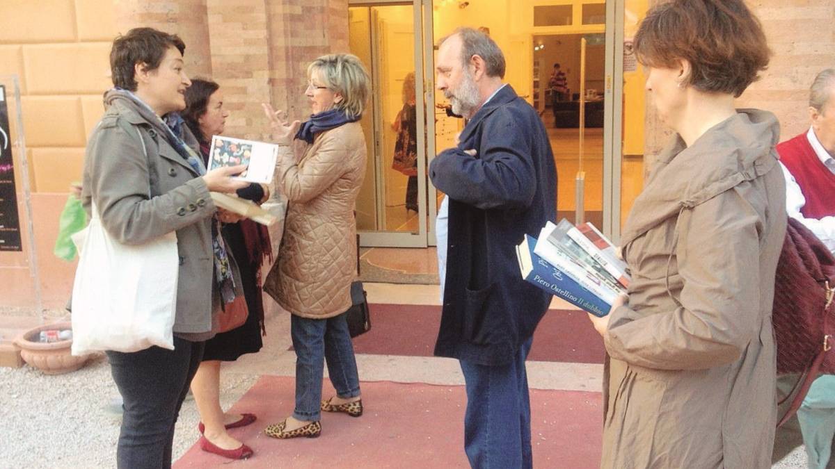 Flash mob alla Malatestiana contro i vandali a Borello