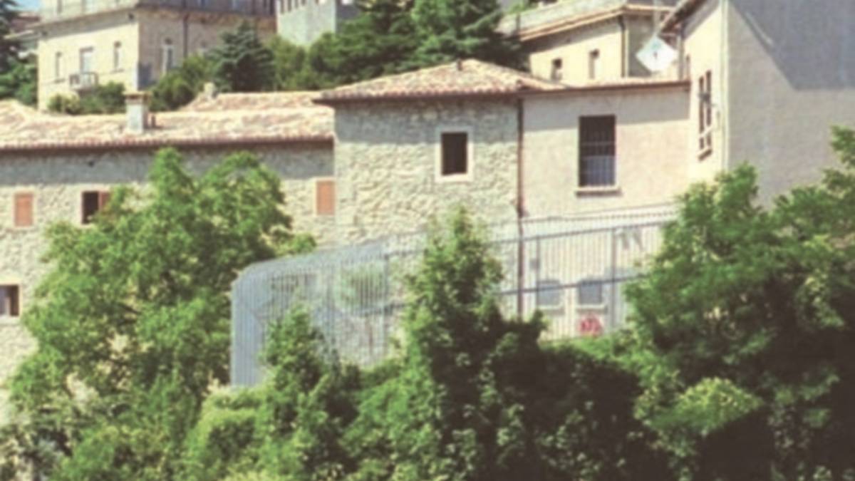 Gendarme arrestato per favoreggiamento
