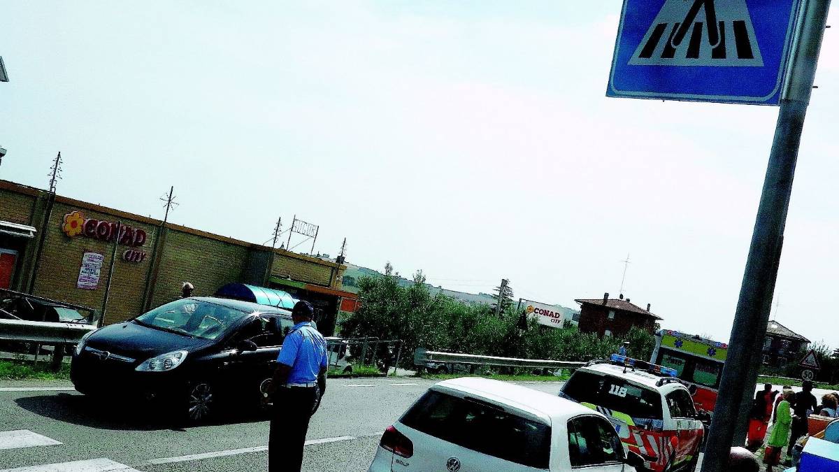 Investita sulle strisce, muore 85enne