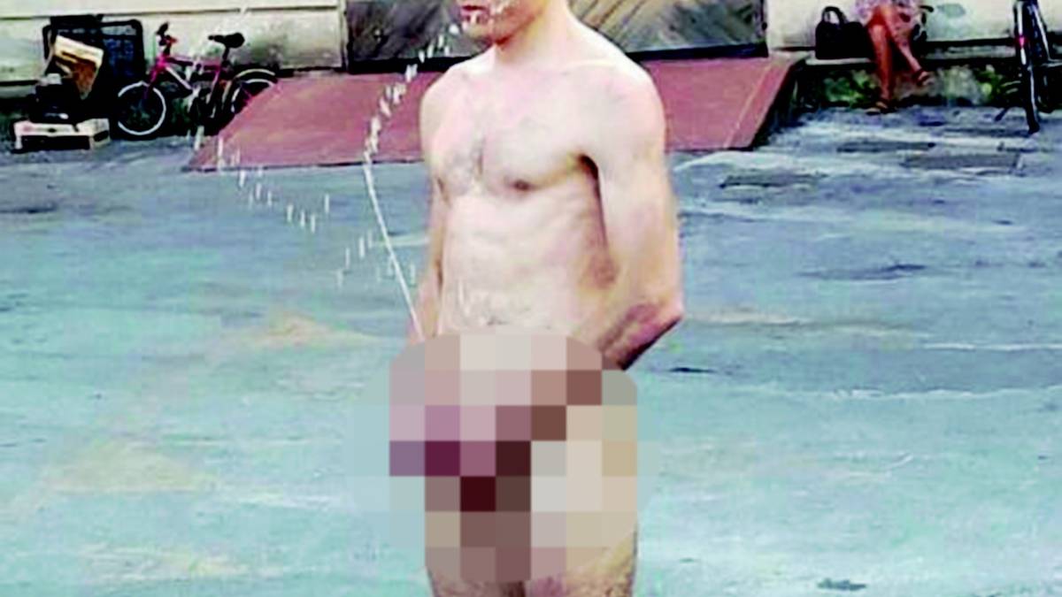 Pipì d'autore, l'opposizione grida allo scandalo