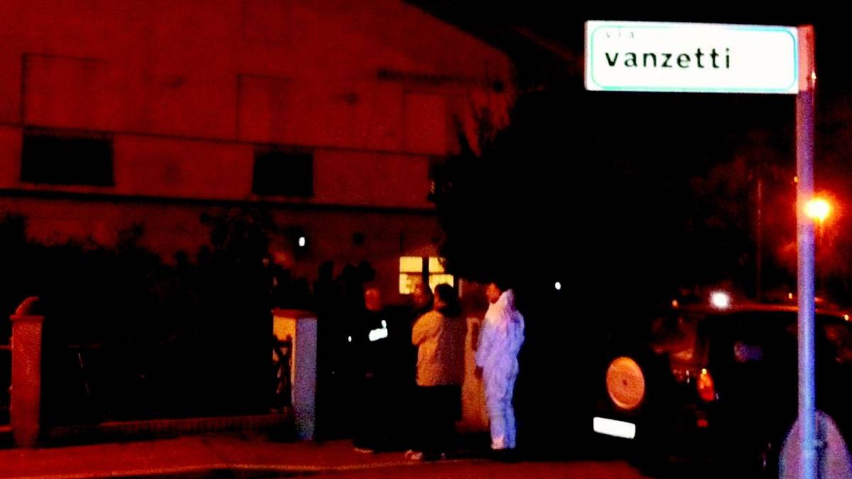 INTERA FAMIGLIA TROVATA MORTA