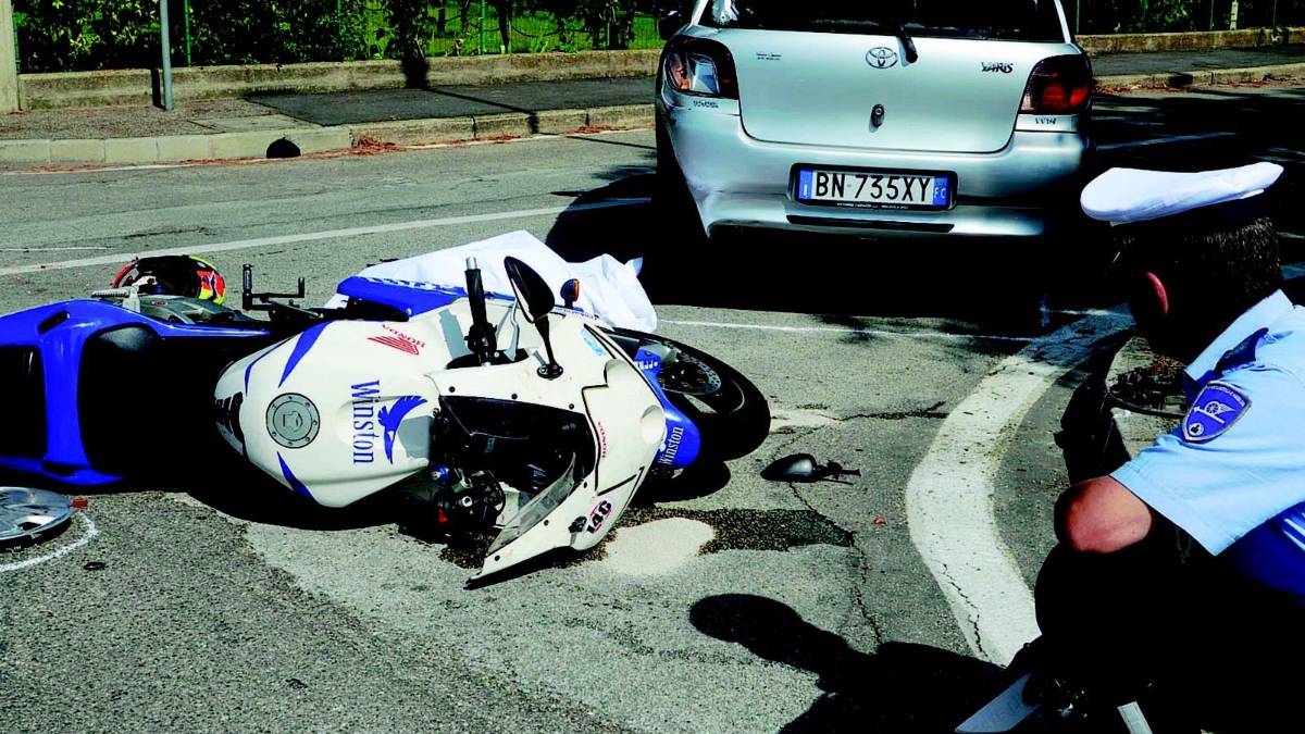 Schianto in moto, muore titolare dell'Abbey