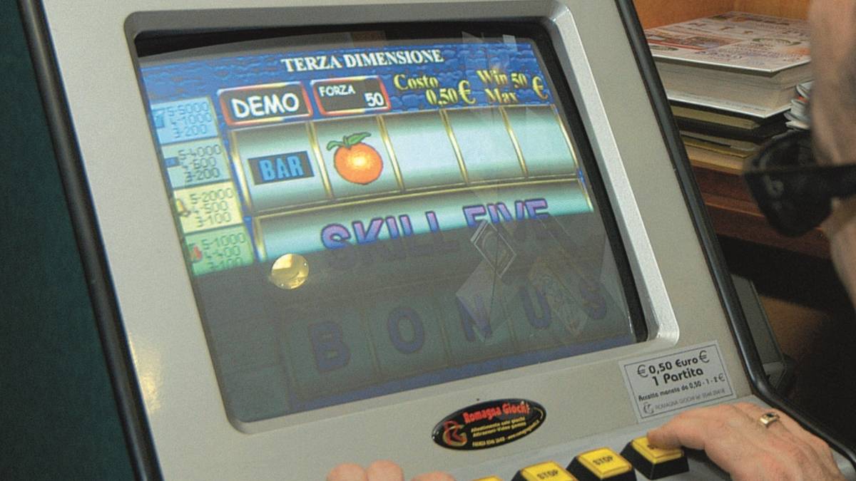 Gioco d'azzardo, il Comune valuta restrizioni