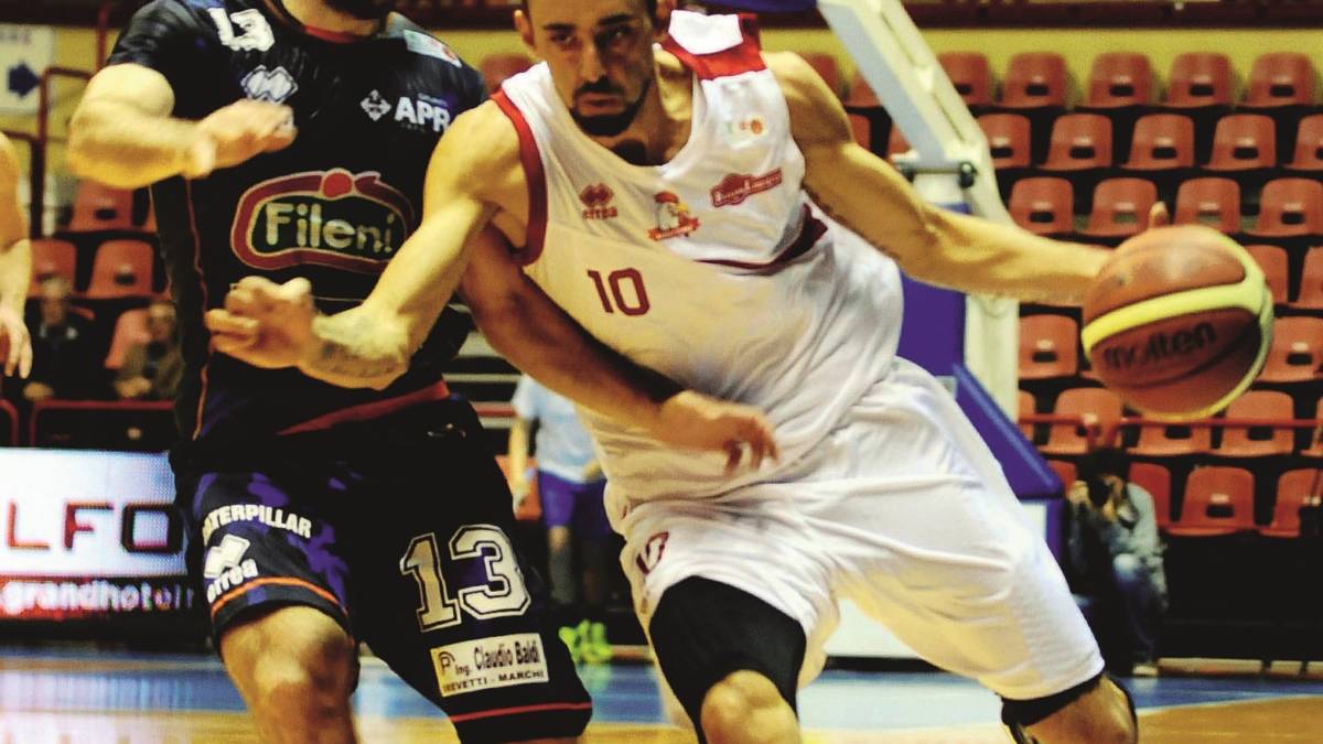 La Fulgor Libertas incrocia le braccia