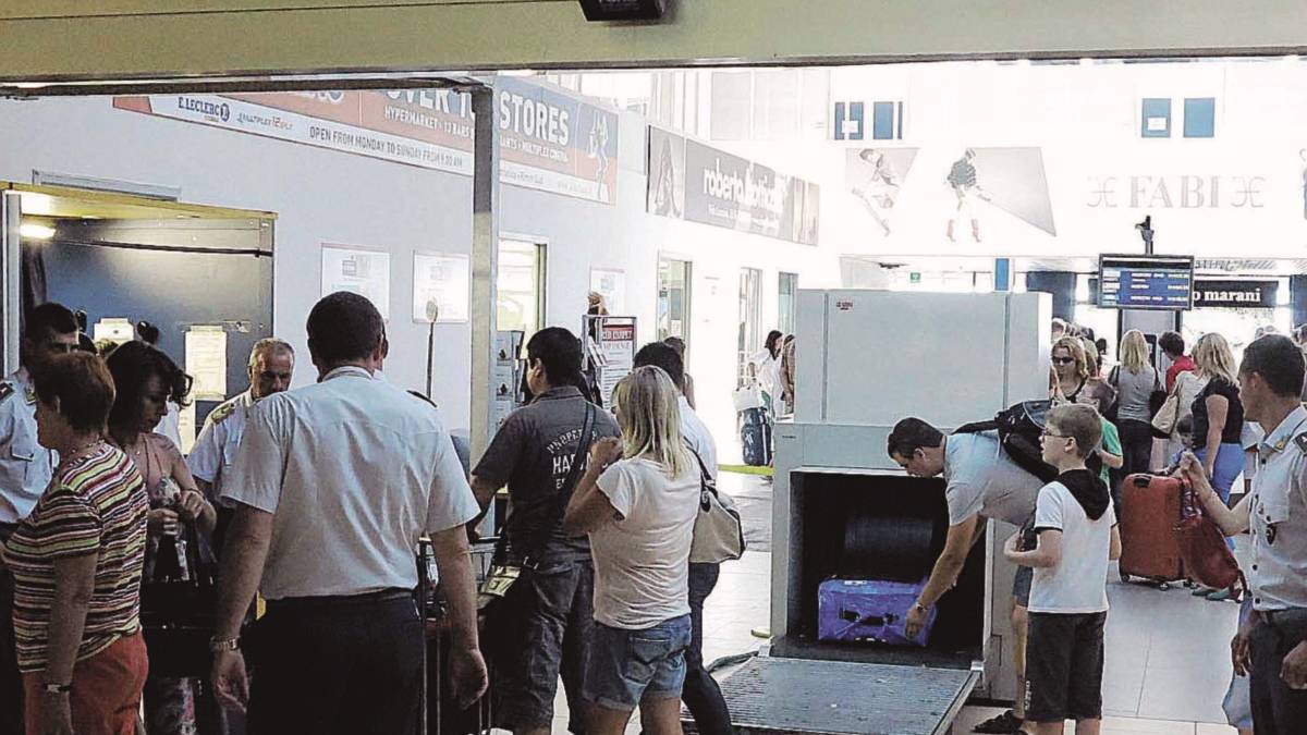 Quattro offerte per l'aeroporto