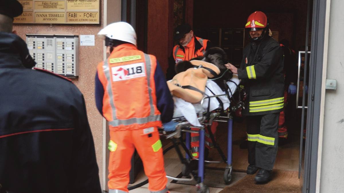 Paura nel grattacielo in fiamme