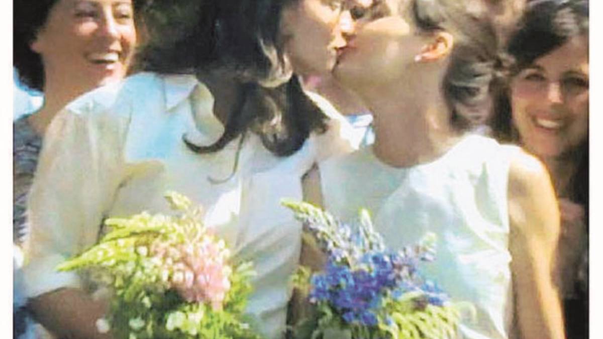 «Il sindaco trascriva i matrimoni omosessuali»