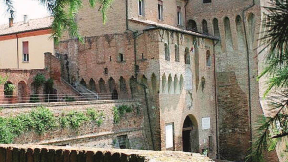 Precipita dalla Rocca: è grave