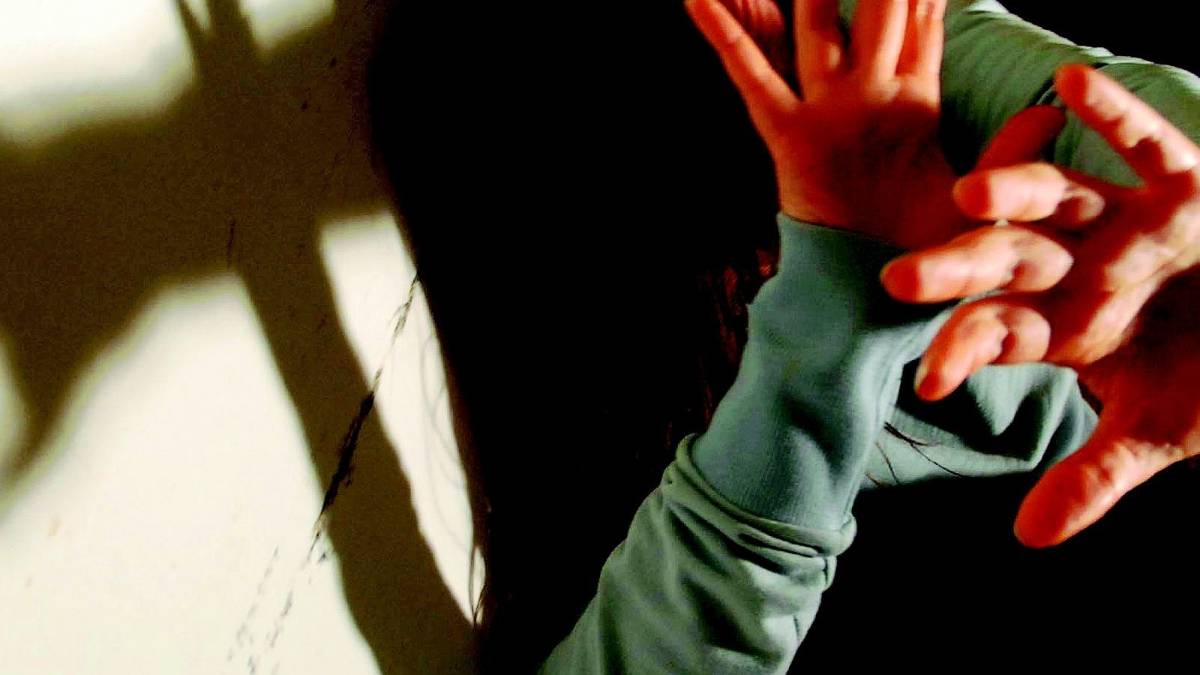 Profugo violenta un'assistente in un appartamento per rifugiati