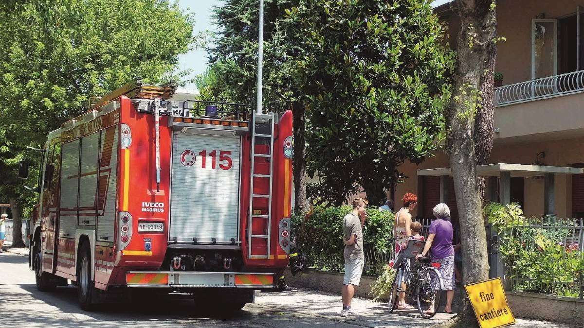 Abitazione a fuoco in viale Savio