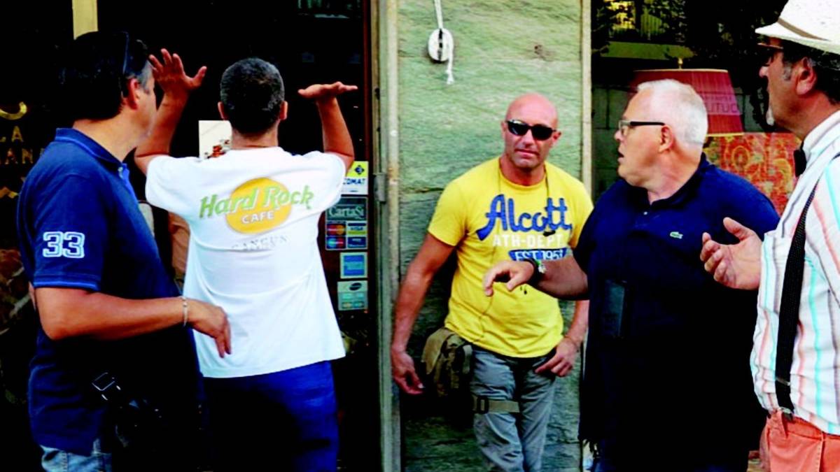 Ambulanti, protesta in piazza