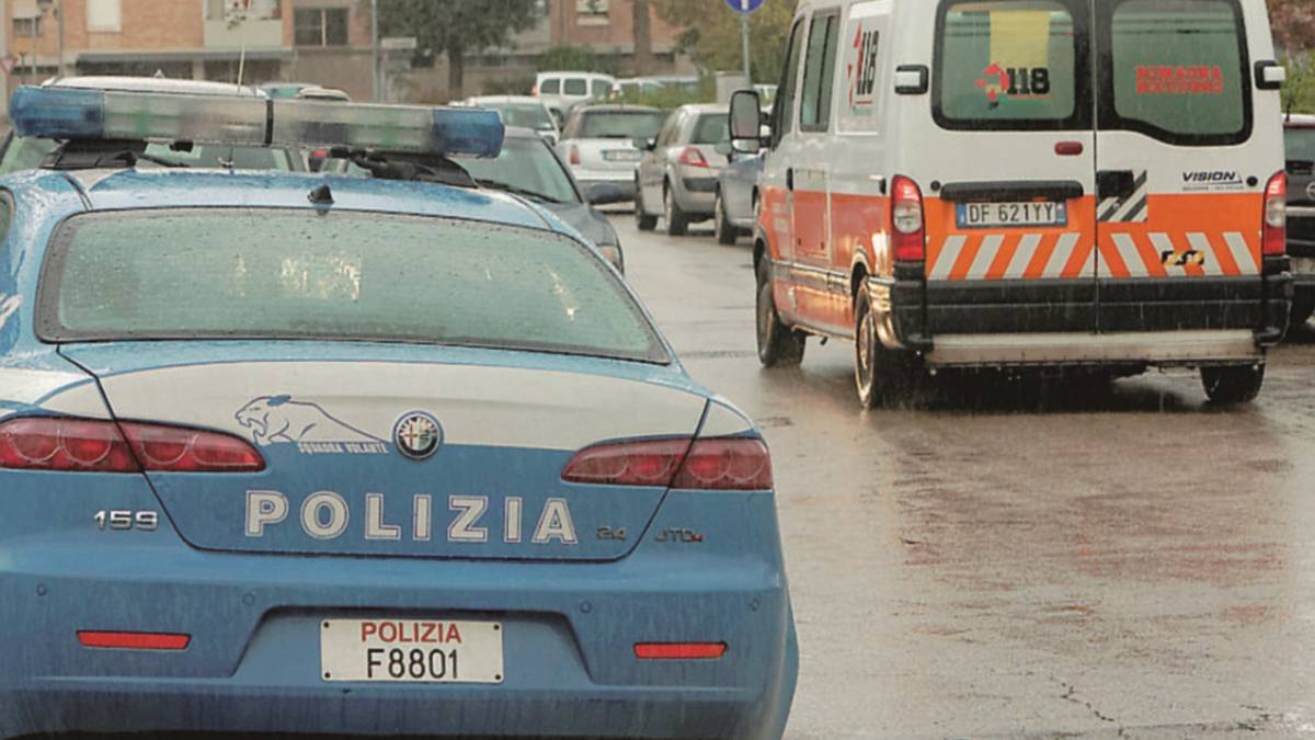 Presa a martellate davanti al figlio