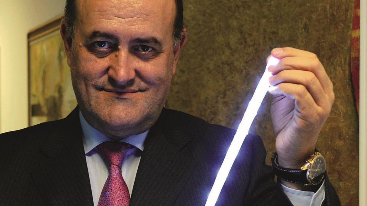 Formula Servizi, Linea Sterile e coop Cadi regalano 515 luci a led all'ospedale