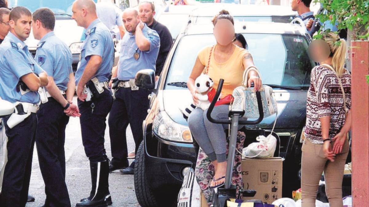Prostituzione, sequestrato residence