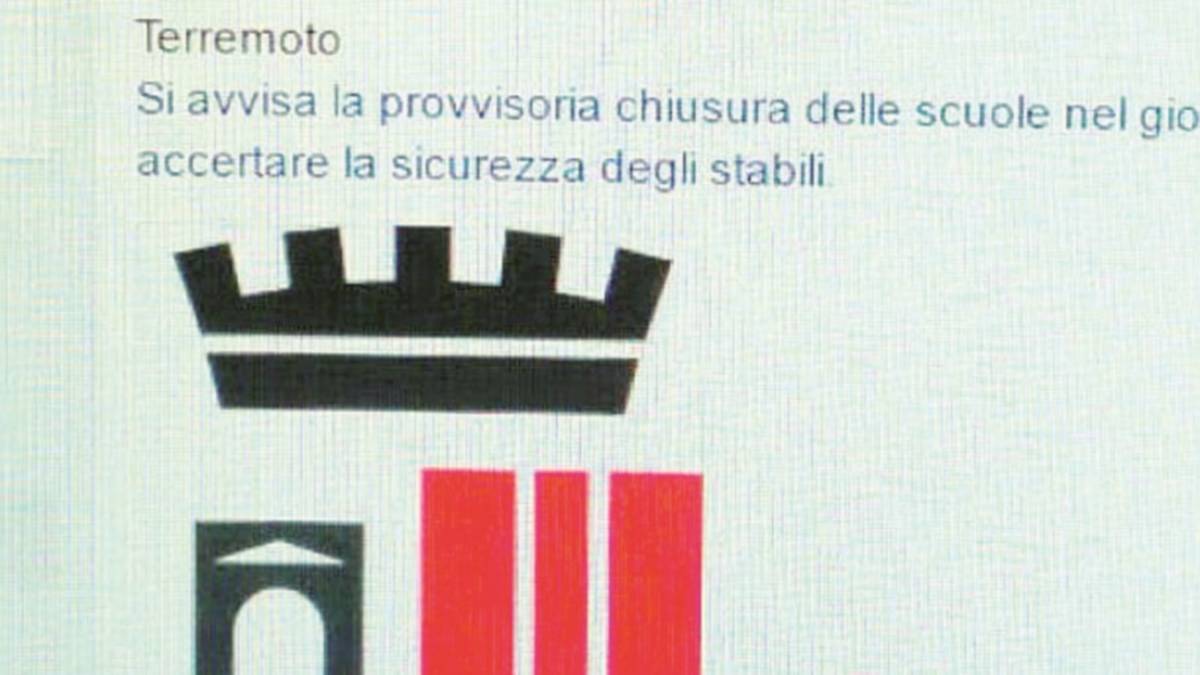 Falso allarme scuole chiuse, il giovane chiede scusa