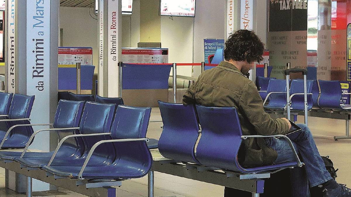 Annullato il bando per l'aeroporto Fellini