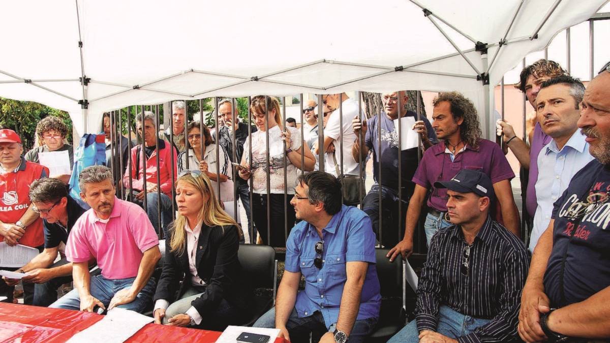Cesi «Zitti zitti fino all'orlo del precipizio»