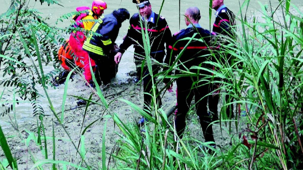 Fa il bagno nel fiume con gli amici e muore a 14 anni