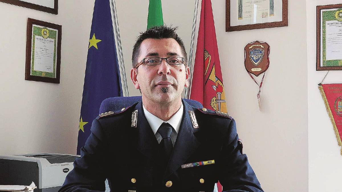 Riminesi ricattati da sexi amica su Facebook