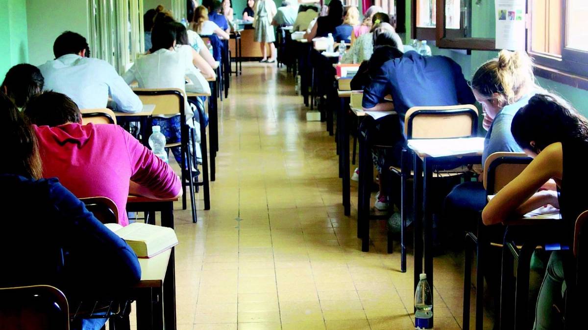 «Basta scuole senza presidi»: i sindaci scrivono al ministro