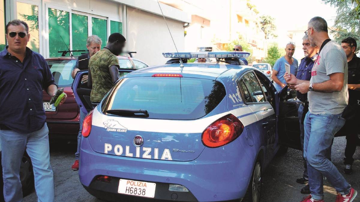 Dal bagnino il deposito degli abusivi