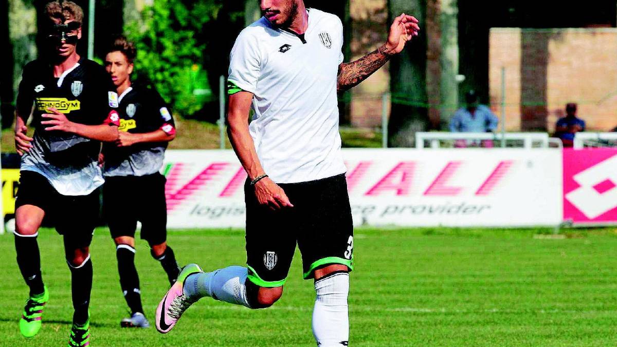 Dirty soccer: prosciolto Falasco e -2 al Santarcangelo