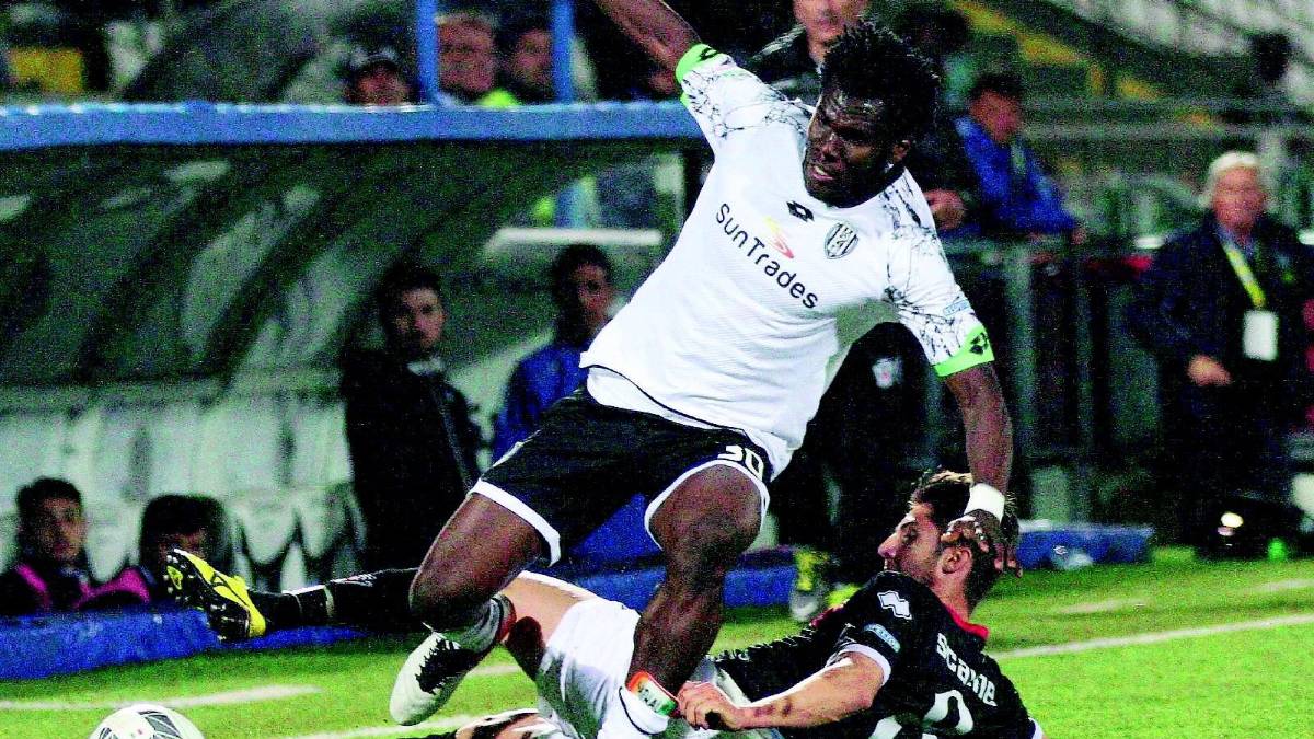 Calcio, Kessie dal Barcellona all'Al Ahli porta 62.500 euro all'Ac Cesena e vanno nel fallimento