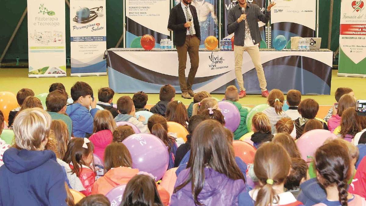 Greg Paltrinieri conquista i bambini
