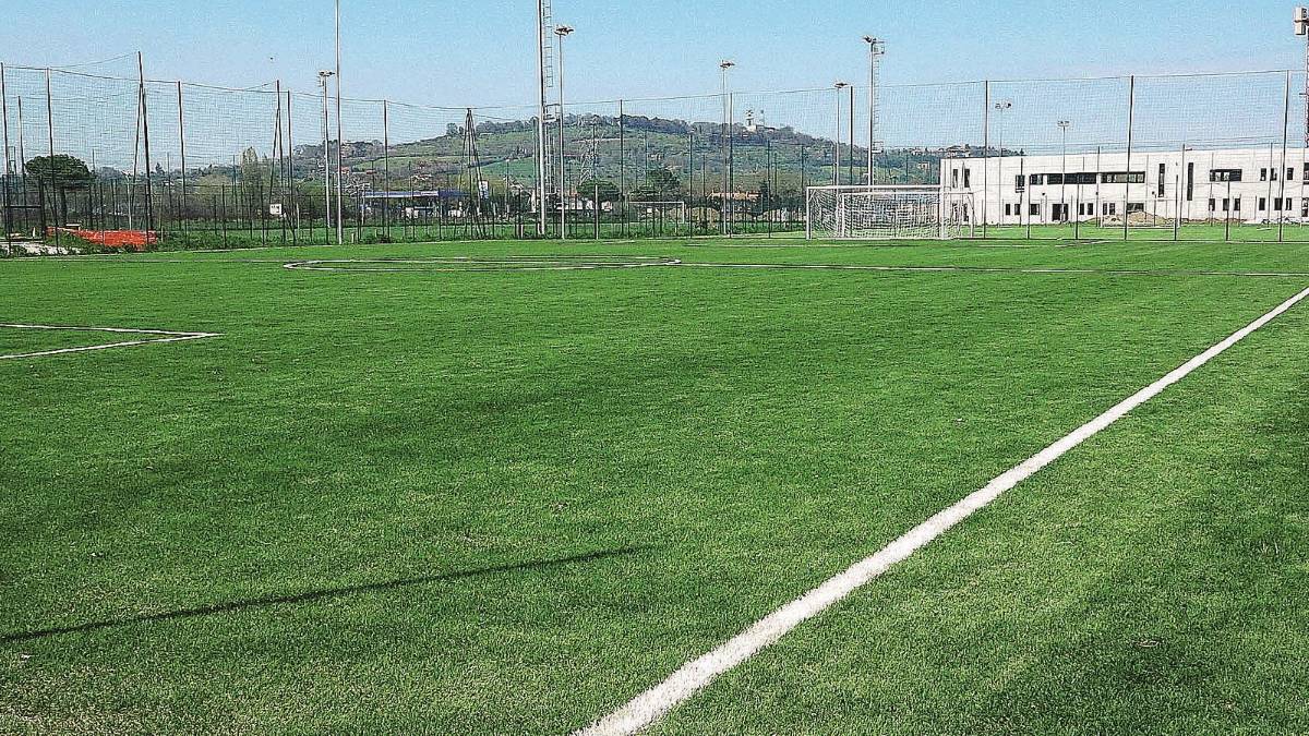 Lo scontro sul pallone