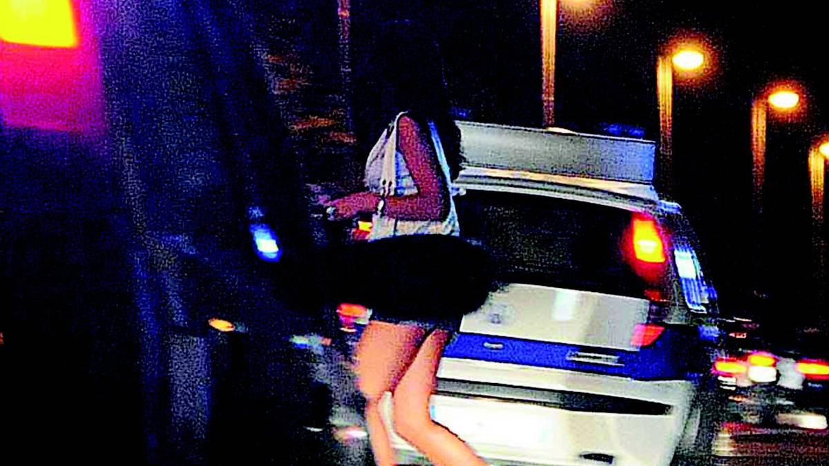 Professionista preso con la lucciola: non è come sembra, è una mia cliente...