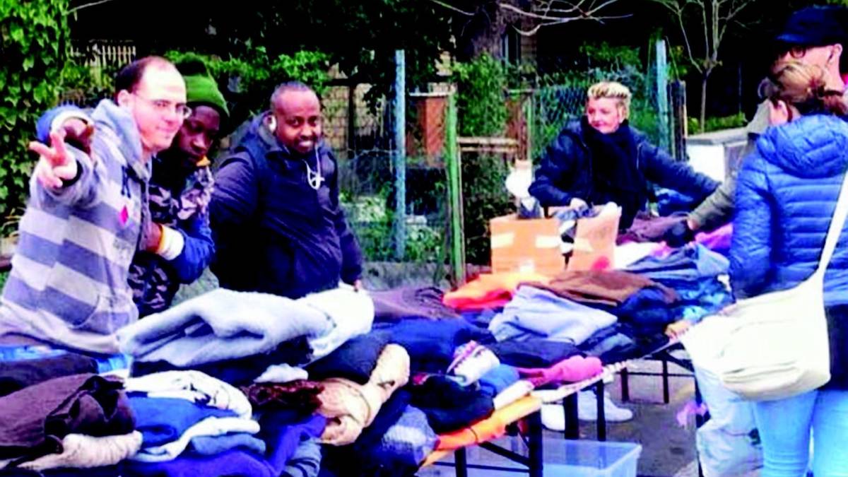Guardaroba per i poveri: multa dei vigili