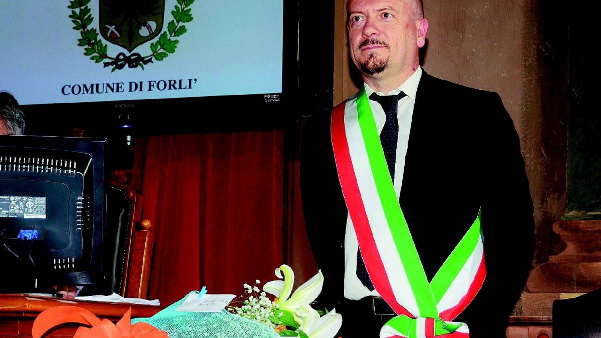 Il sindaco Davide Drei ritira tutte le deleghe
