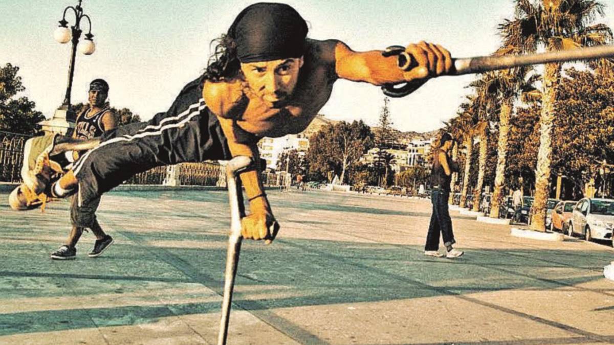 Dergin Tokmak, l'angelo che balla con le stampelle