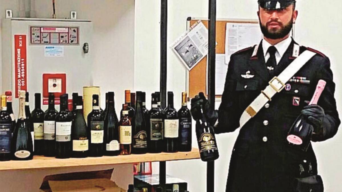 Astuto stratagemma per rubare vino, arrestato operaio